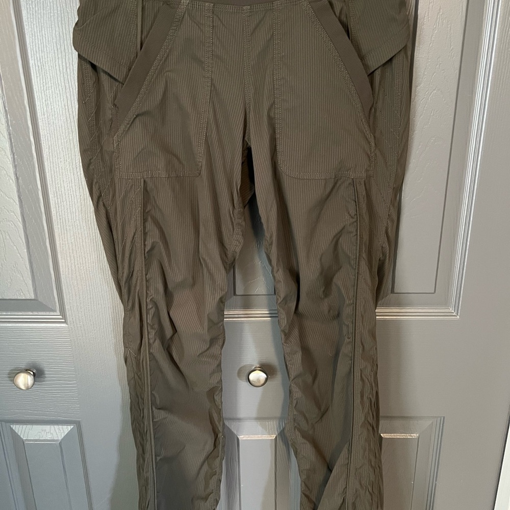 L2- 🍋Lululemon 🍋 Quick Step Pant dark olive - Picture 3 of 9